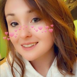 Meet your Posher, Amanda Reynolds